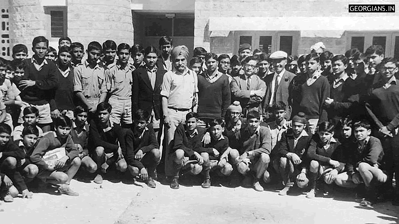 RMS Bangalore Cadets and Staff with Tenzing Norgay