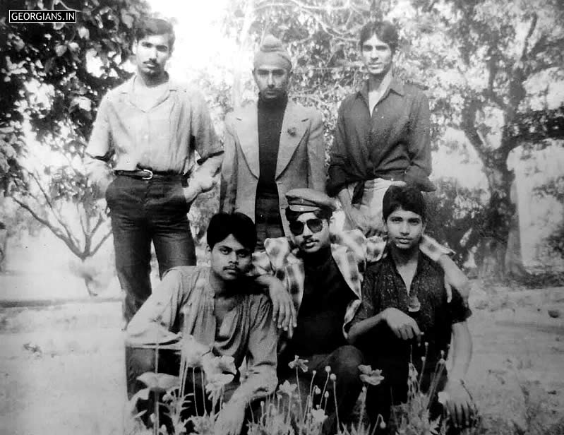 RMS Dholpur 1984 Batchmate behind Udaibhan House